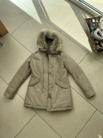 Woolrich Daunenparka beige mit Pelzkragen