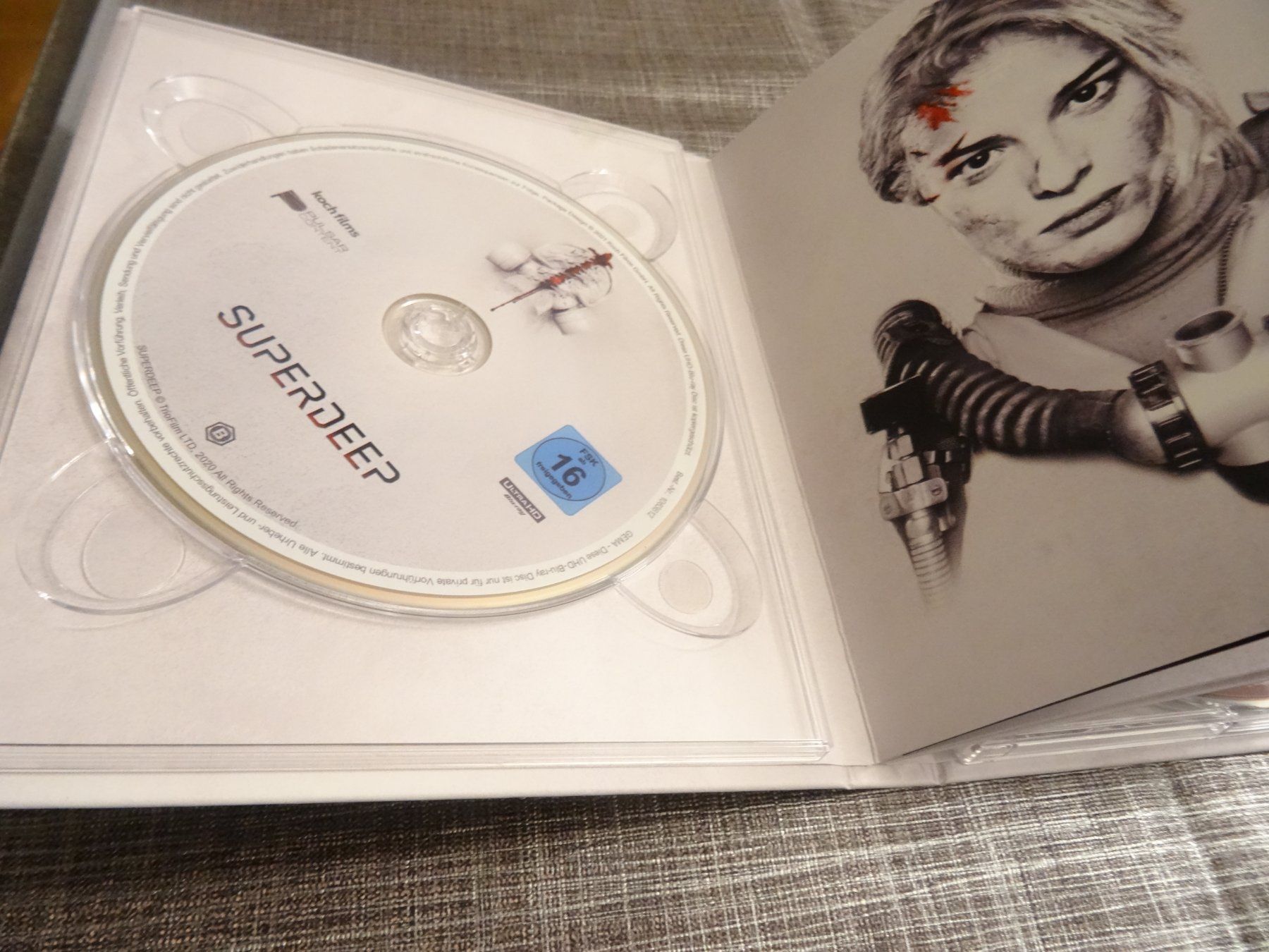 Tutti i DVDs: Superdeep - Limited Edition 3-Disc - Blu-Ray MEDIABOOK – Usato da Olten venduto da Disc-Verkauf 1