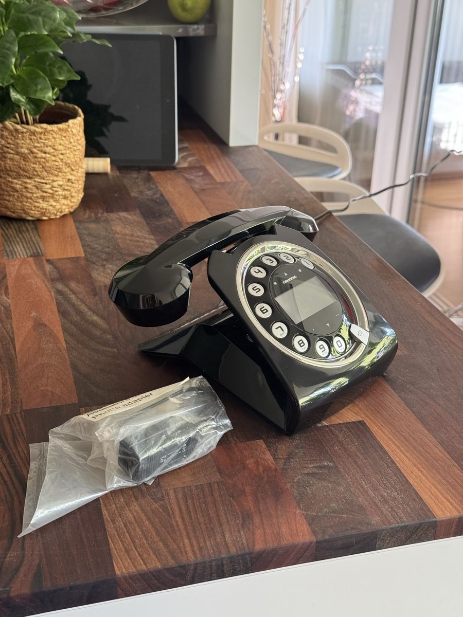 Grundig Telefoni: Grundig Telefon SIXTY-DECT RETRO Look – Nuovo (secondo la descrizione) da Basel venduto da Steffox