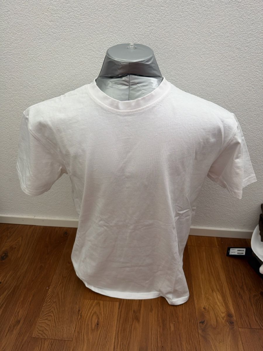 Urban Outfitters T-shirt: Urban Classic T-shirt Basic S Weiss – Usato da Münchwilen TG venduto da giu_75tp