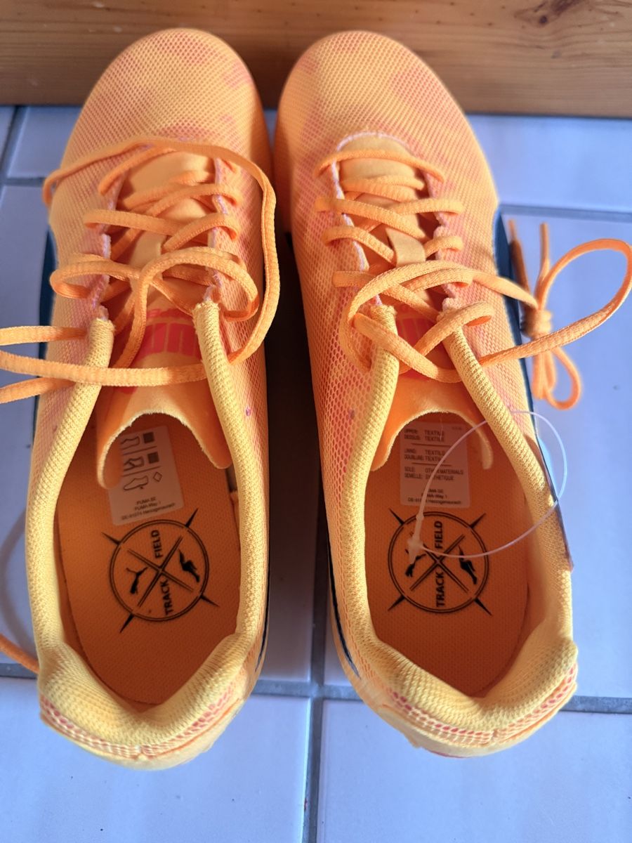 Schuhe für Jungen: Fussball Schuhe 38.5 – Neu (gemäss Beschreibung) aus Amlikon-Bissegg von Rose_Rose 1