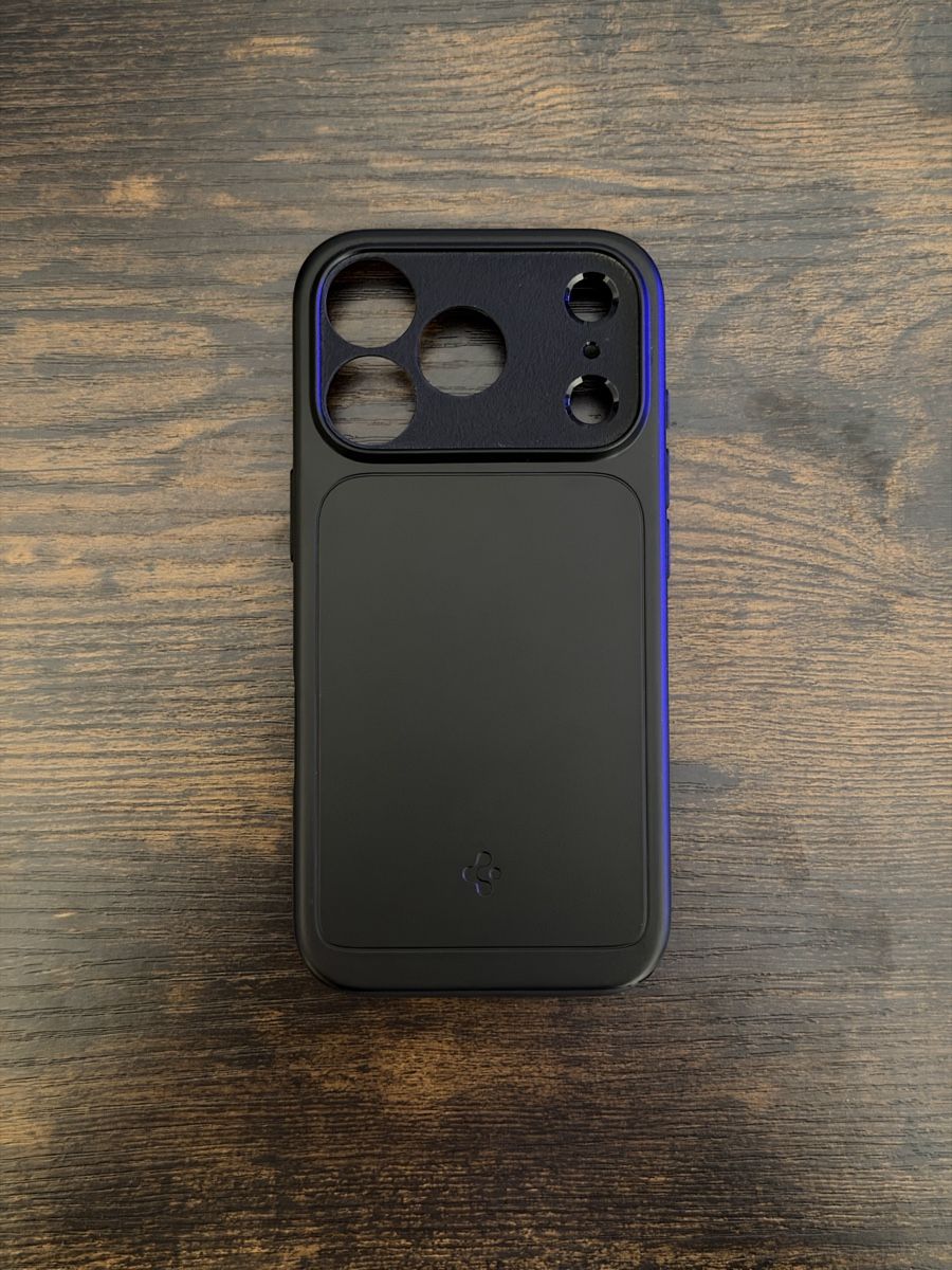 Spigen Coques & Protection écran: iPhone 17 Pro Spigen Thin Fit Hülle – Neuf (Voir description) à Adliswil par Ramin_oth