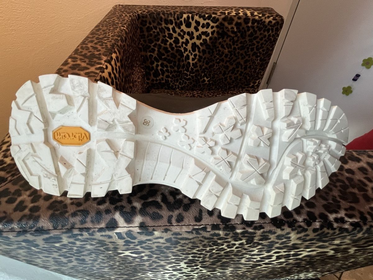 Stella McCartney Scarpe da donna: Stella McCartney, orange/schwarz – Nuovo (secondo la descrizione) da Chur venduto da Moca17 2