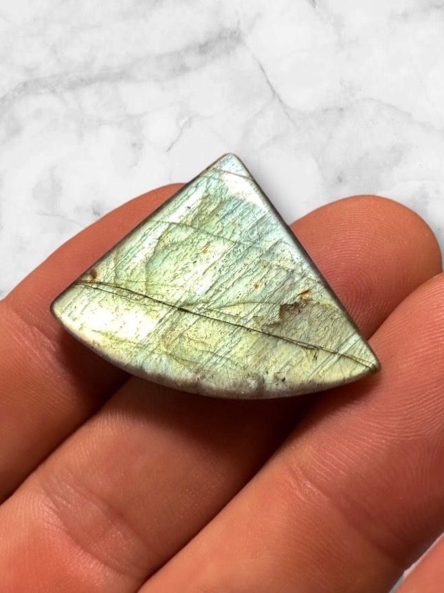 Minerali & Pietre curative: Labradorit Cabochon wunderschön grünlich, 35ct – Nuovo e nell'imballaggio originale da Männedorf venduto da cab_cb8m