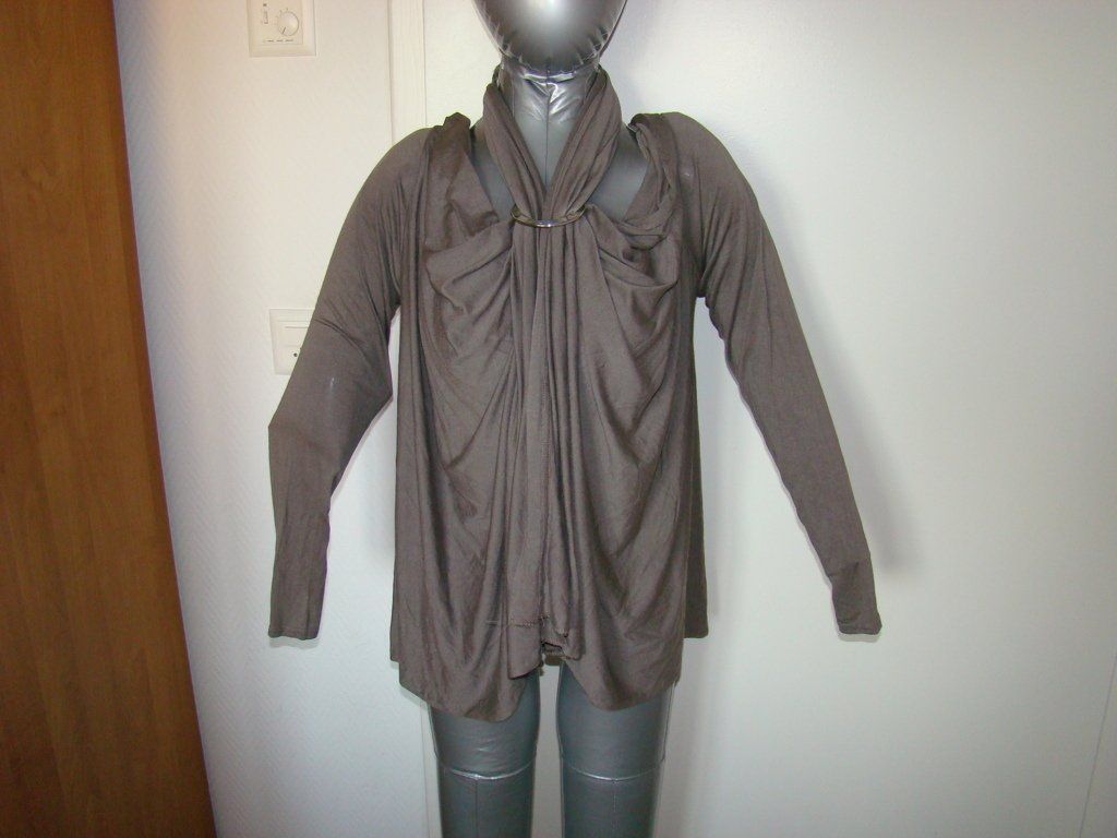 Gilets: Gilet - pull, transformable laura – Neuf avec emballage d'origine à Lussery-Villars par pousinete02 7