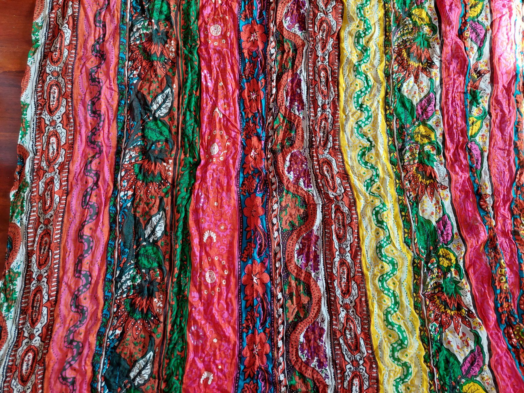 Foulard & Sciarpe: Bunter Schal / Foulard – Nuovo (secondo la descrizione) da Beckenried venduto da Havacola 9