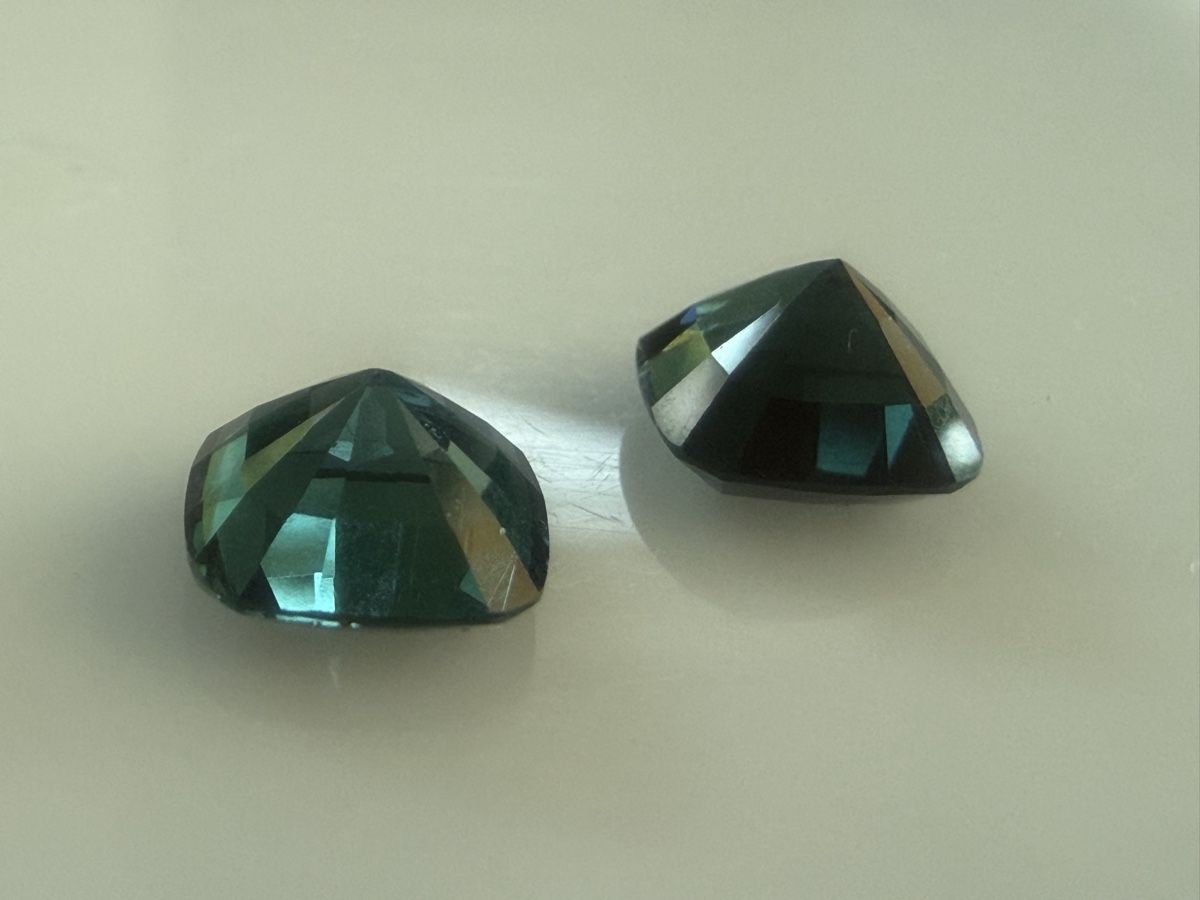 Pietre preziose: INDIGOLITH TURMALIN   " Pair "   4.55cts  Nigeria – Nuovo e nell'imballaggio originale da Seftigen venduto da tigers12 3