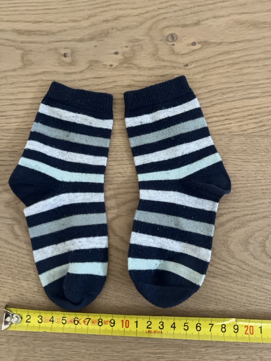 Calze per bambini: Kinder Socken Gr 23-26, gestreift, blau – Usato da Oensingen venduto da katepe 1