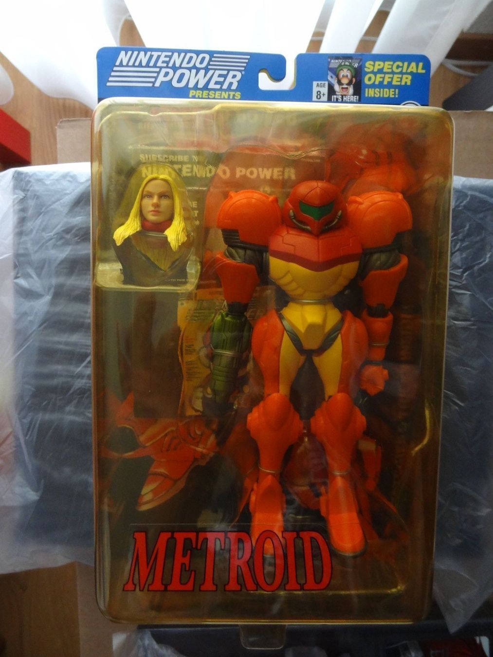 Nintendo Statuette: Nintendo Power METROID Samus Figur NEU – Nuovo e nell'imballaggio originale da Lyss venduto da Famicom