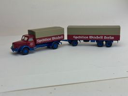 GB3-  Brekina Henschel Pritschenlastzug Weichelt Berlin
