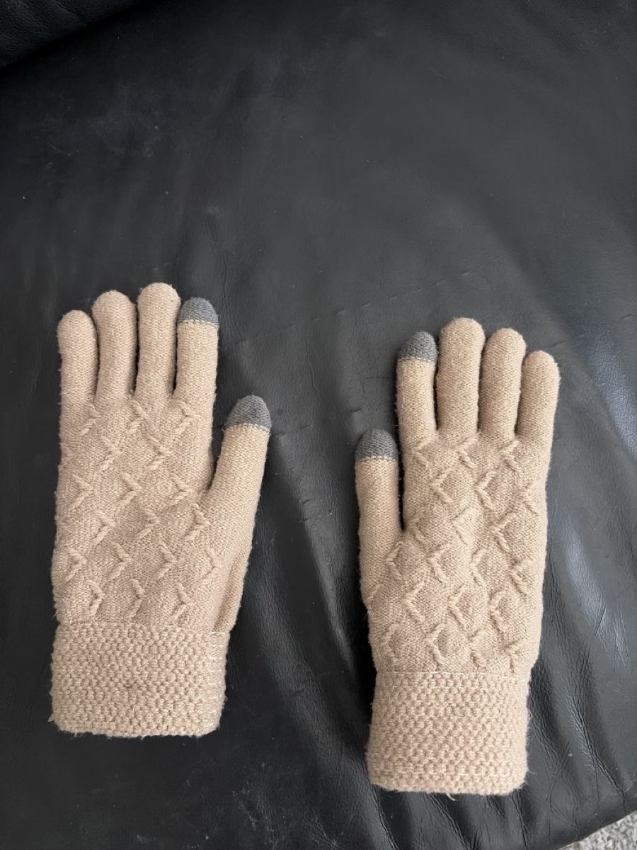 Handschuhe & Handstulpen: Strickhandschuhe gefüttert – Gebraucht aus Opfershofen TG von dan_nxk8