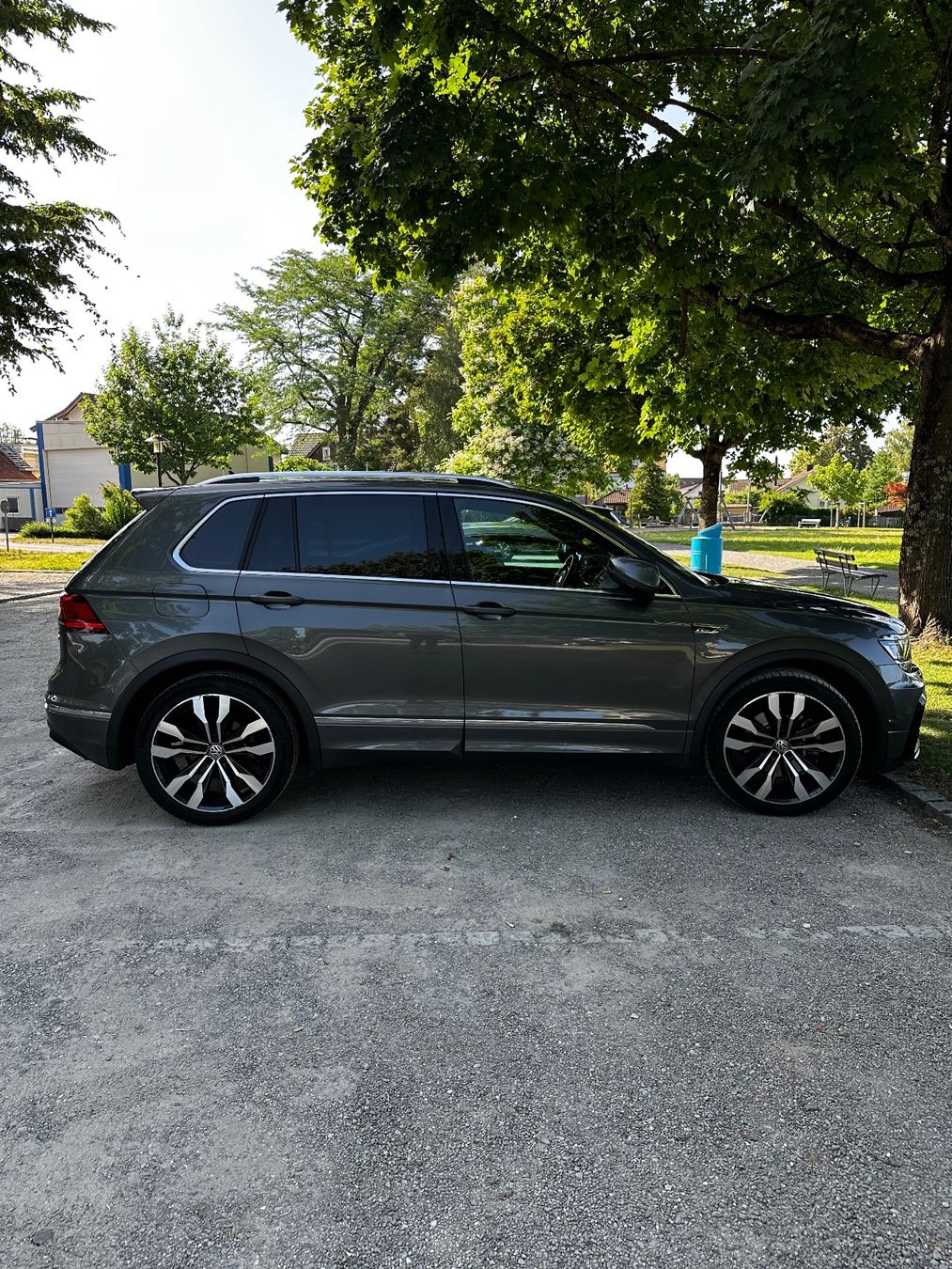 VW Automobili: VW Tiguan R-Line – Usato da Romanshorn venduto da Agonoff 1
