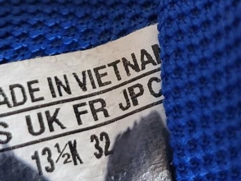 Adidas Schuhe für Jungen: Adidas Hallenschuhe gr. 32 – Gebraucht aus Boswil von i12i 6