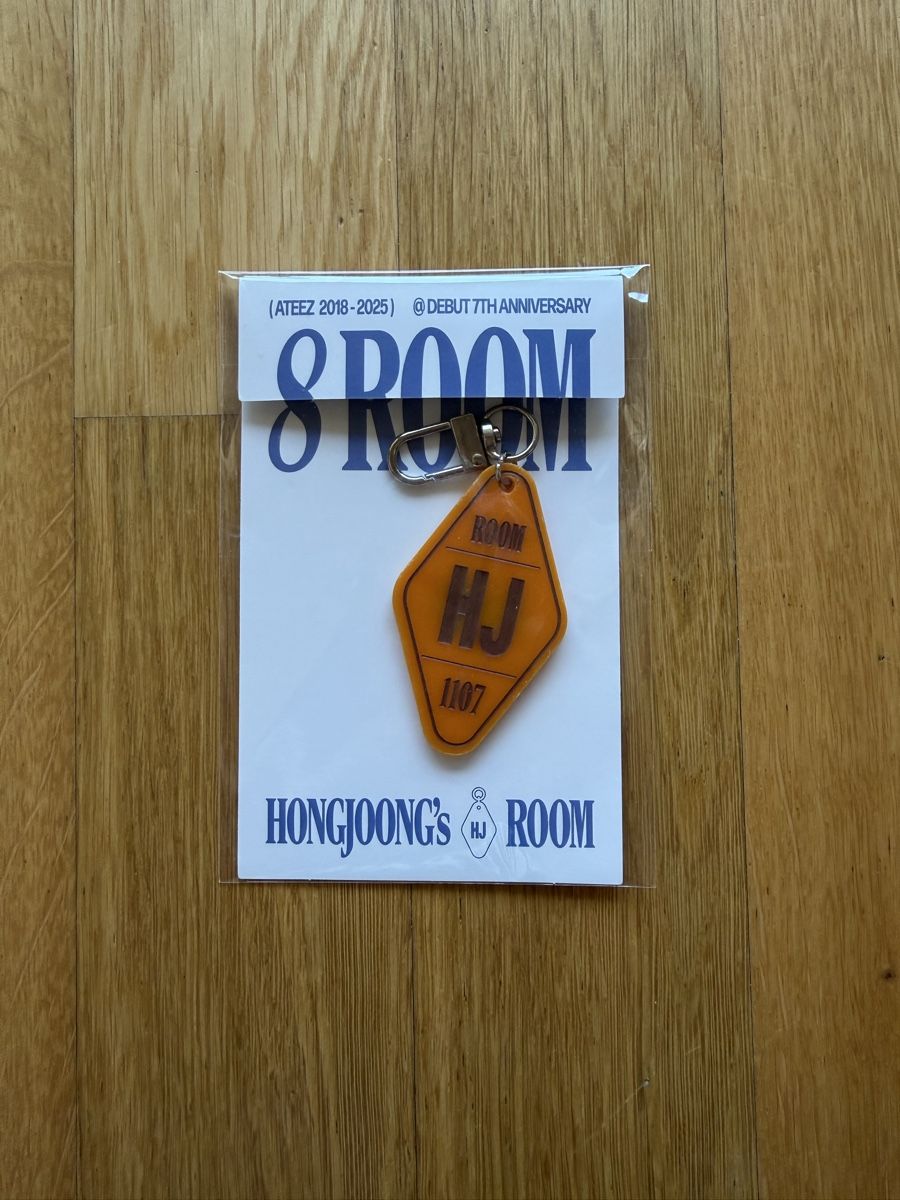 Portachiavi: ATEEZ Hongjoong 8room keyring – Nuovo (secondo la descrizione) da Belp venduto da silverlight88