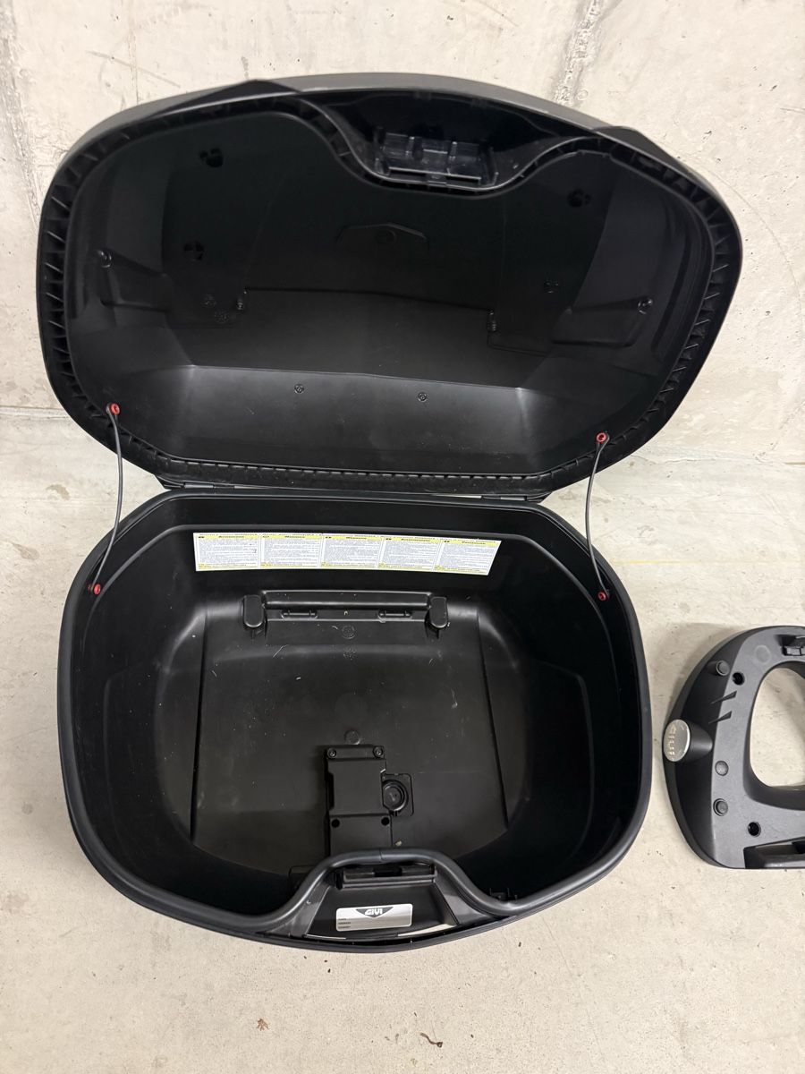 Topcase: Top case givi blade – Usato da St-Maurice venduto da m_o_9jdf 3