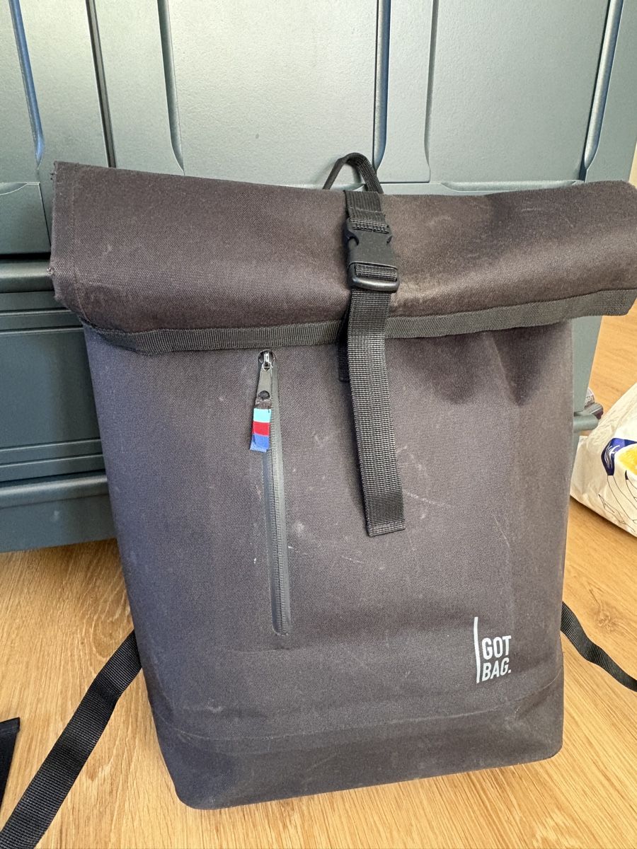 Zaini: Got Bag Rolltop Lite Schwarz Rucksack – Usato da Luzern venduto da poe_5fml 2
