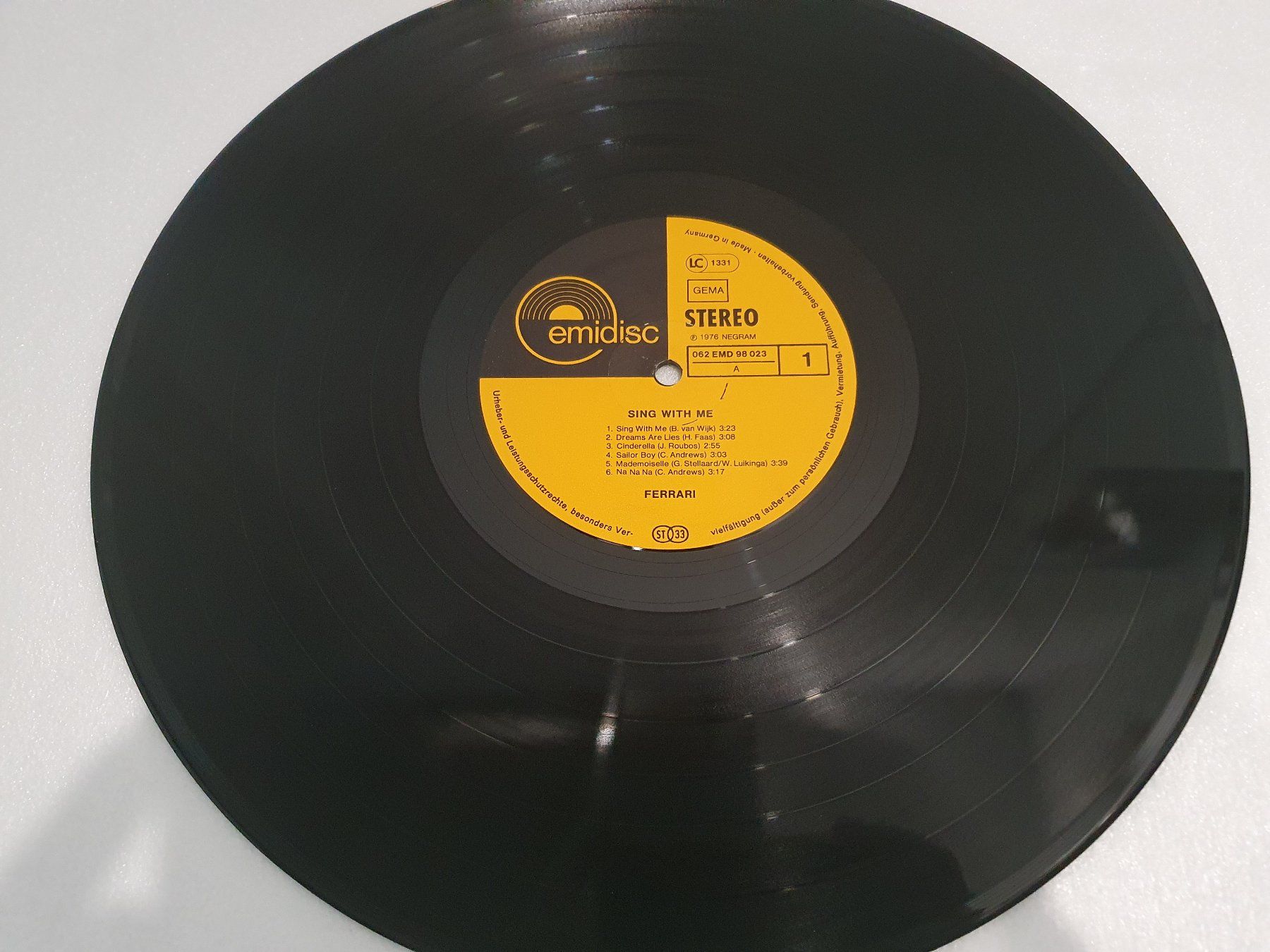 Dischi in vinile: Ferrari – Sing With Me – Usato da Uster venduto da Vinyl-Leidenschaft 2