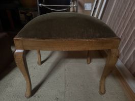 antiker Hocker / Klavierhocker