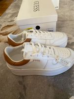 Guess Leder Sneaker Gr. 38 - stylische Plateauschuhe
