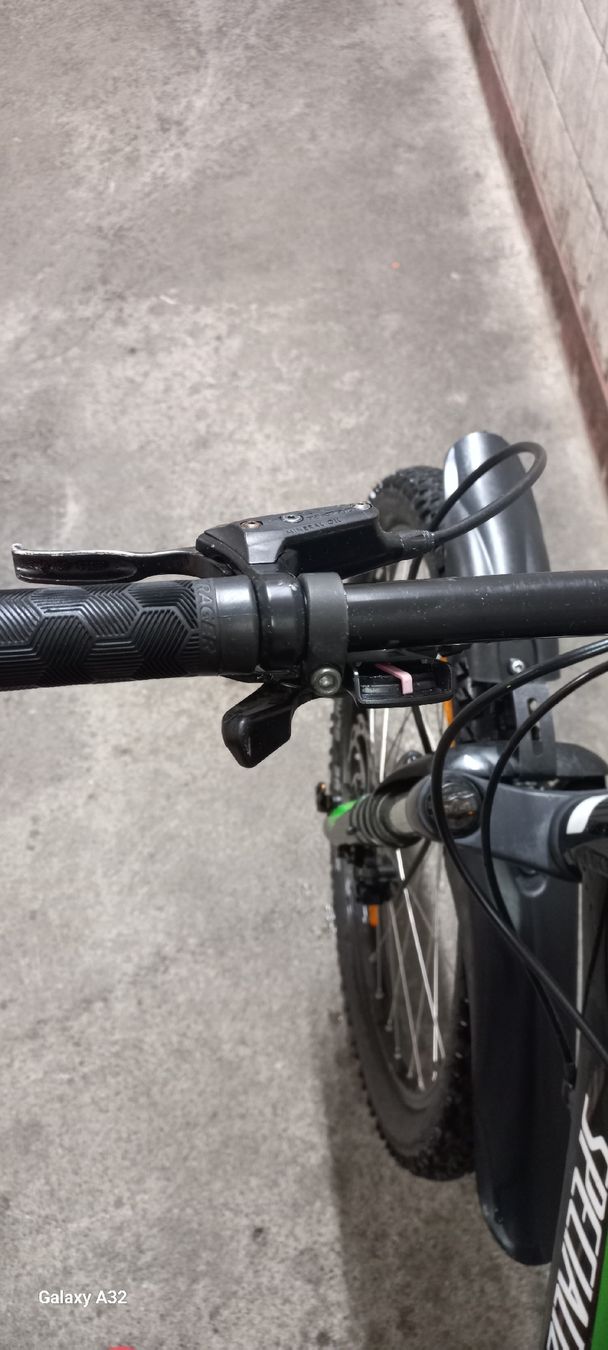 Specialized Vélos: Specialized hotrock 24 zoll – D'occasion à Zofingen par Robbymess 5