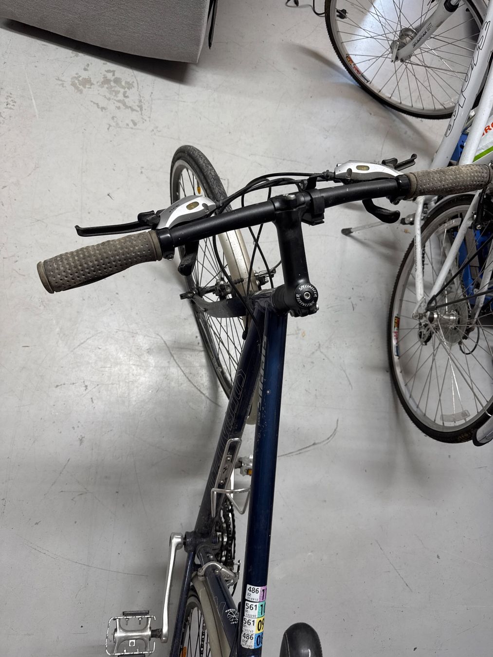 Velos: Citybike mit grossem Korb – Gebraucht aus Dietlikon von HighspeedUmzug 2