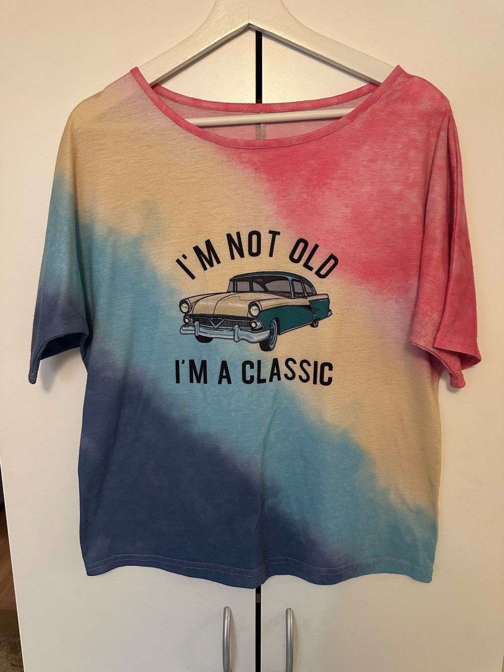 T-shirts: Buntes T-Shirt Oldtimer – D'occasion à Schaan par Hermine2018