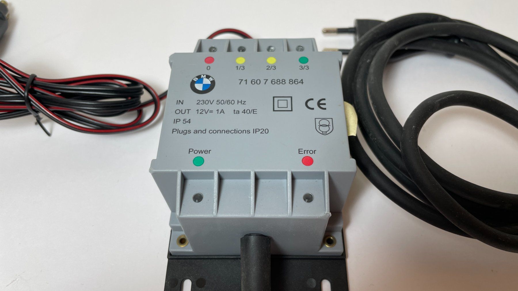 Chargeurs batteries: Chargeur de batterie Moto BMW type R – D'occasion à Chancy par alexFavre 5