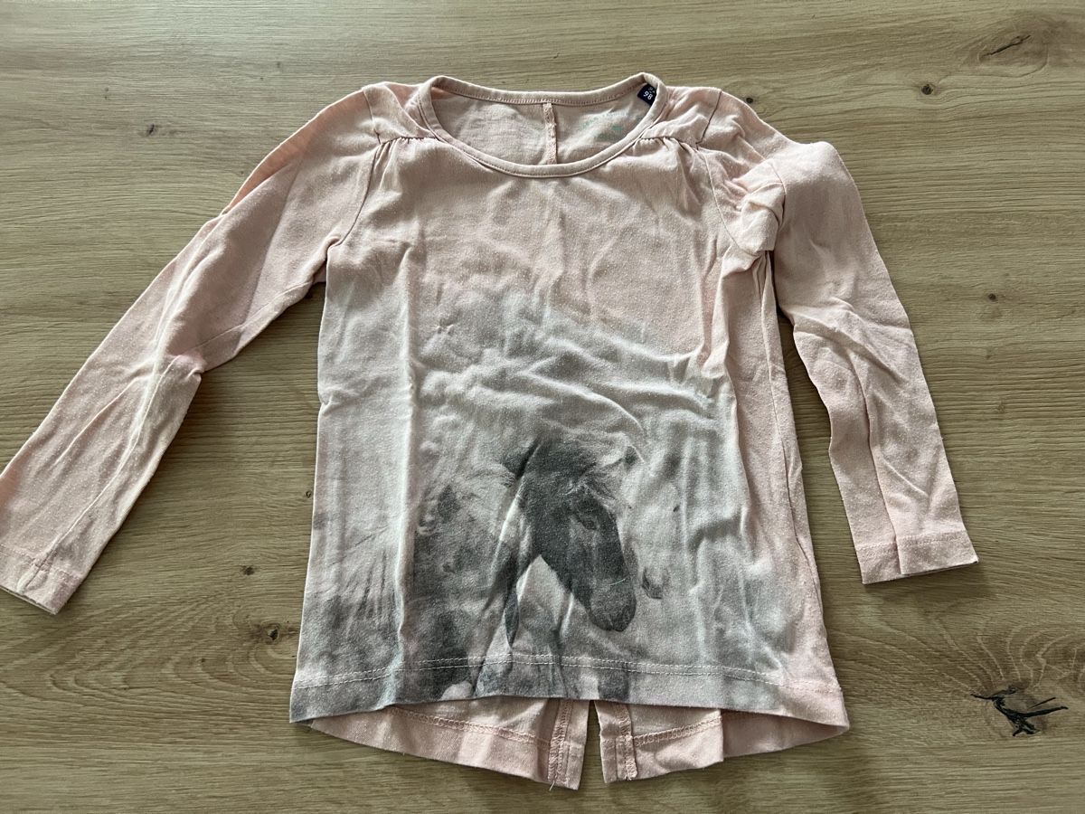 Camicette, T-shirt & Top: Super süsses Pferde-Shirt, Grösse 92/98 – Usato da Thun venduto da Siladi