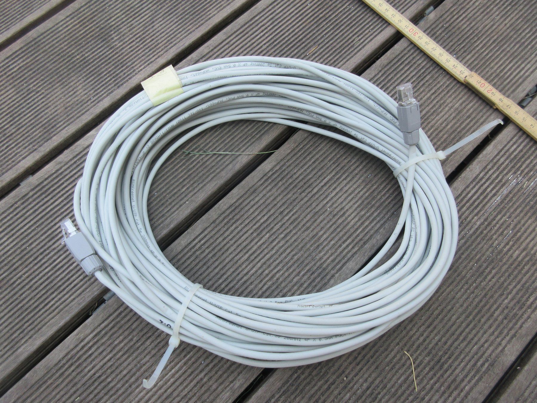 Câbles: Langes LAN-Kabel – D'occasion à Sirnach par Formalin