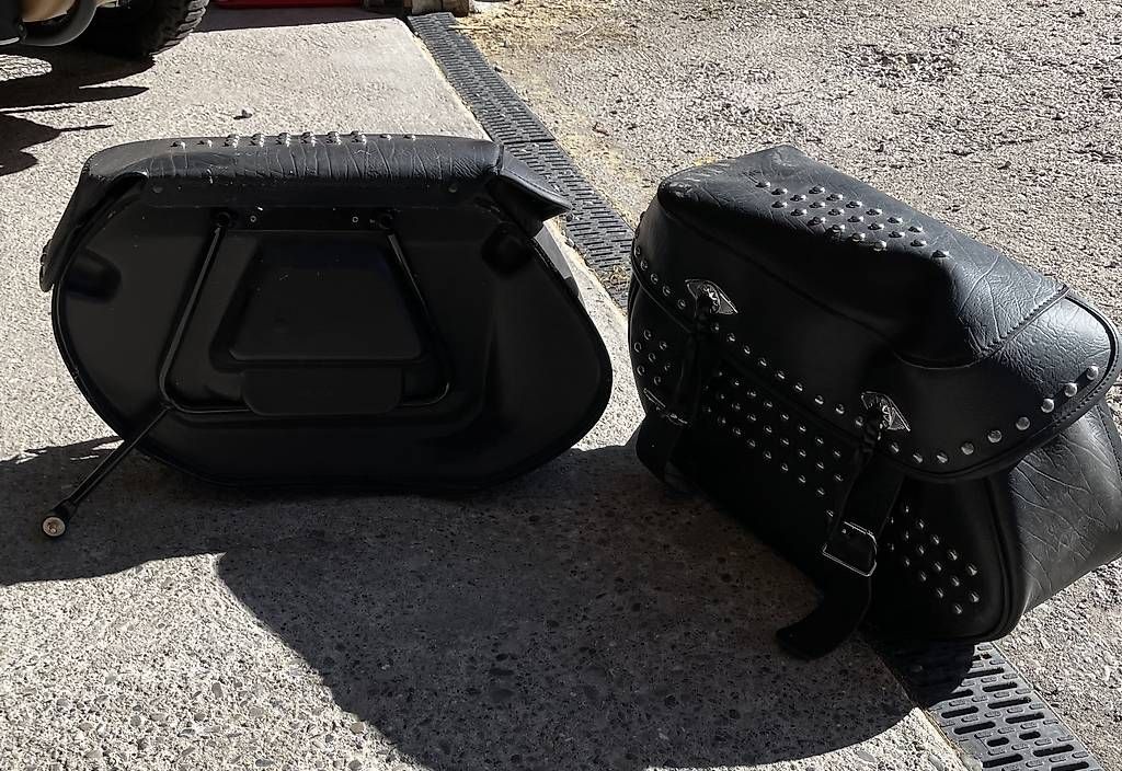 Valigie: Harley sacoches softail – Usato da chateau d oex venduto da Nic75 1