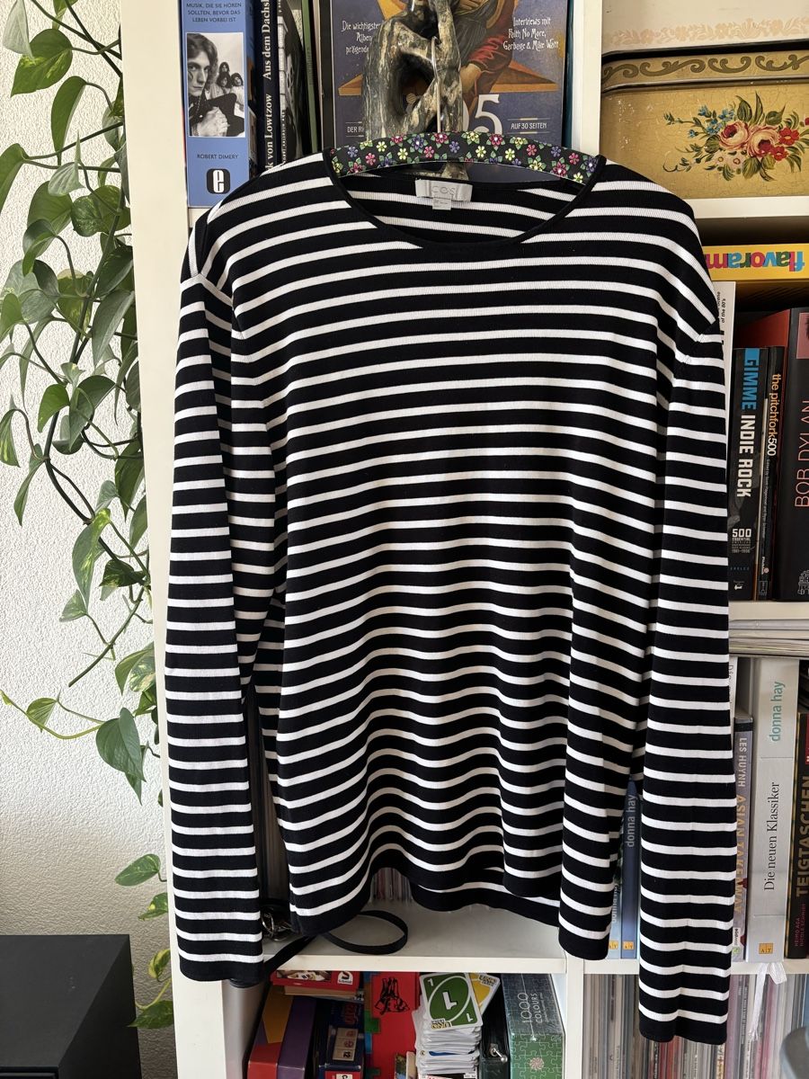 Cos Maglioni & Felpe: COS Sweatshirt gestreift schwarz weiss, Grösse M – Usato da Zürich venduto da CallMeAppetite