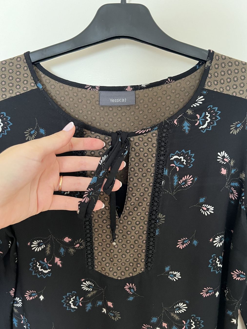 Camicette: YESSICA Blouse EUR 36 – Usato da Horgen venduto da linuxrp 1