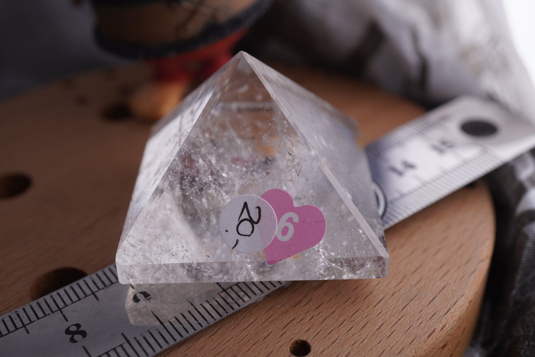 Mineralien & Heilsteine: Bergkristall Pyramide     40cm – Neu und originalverpackt aus Eschenbach SG von topstone 4