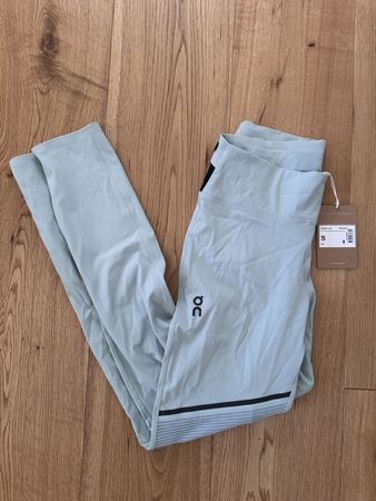 On „Run on Clouds Tights Long" türkis, Gr S, neu mit Etikett