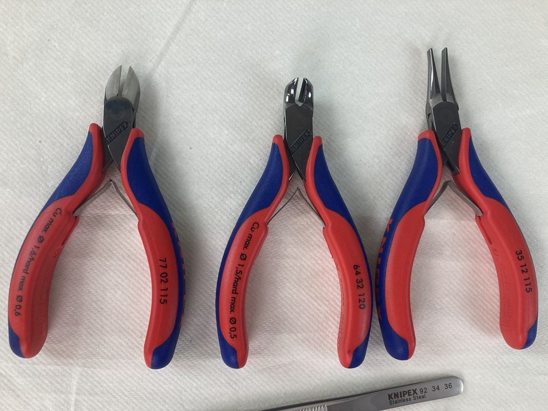Knipex Tutti gli attrezzi: KNIPEX | Elektronikzangenset | 7-teilig – Usato da Wittenbach venduto da Restwert_St-Gallen 4