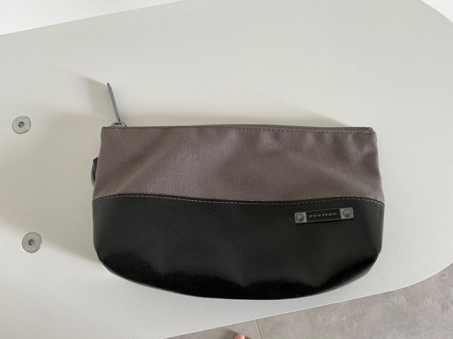 Freitag Kosmetikkoffer: FREITAG Reference Pouch  – Schwarz – fast neu – Gebraucht aus Carona von LaDark11