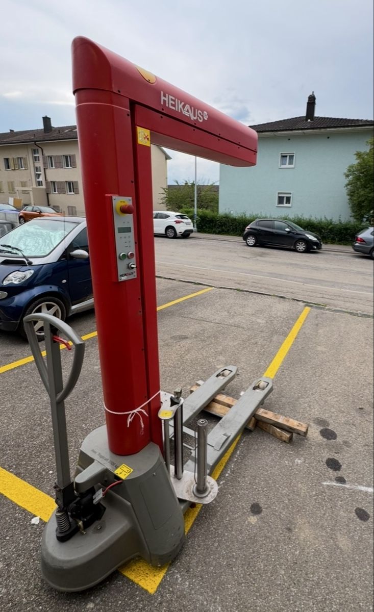 Macchine rilegatrici: Macchina per l'imballaggio di bagagli e pacchi – Usato da Grenchen venduto da faz_qgf2 2