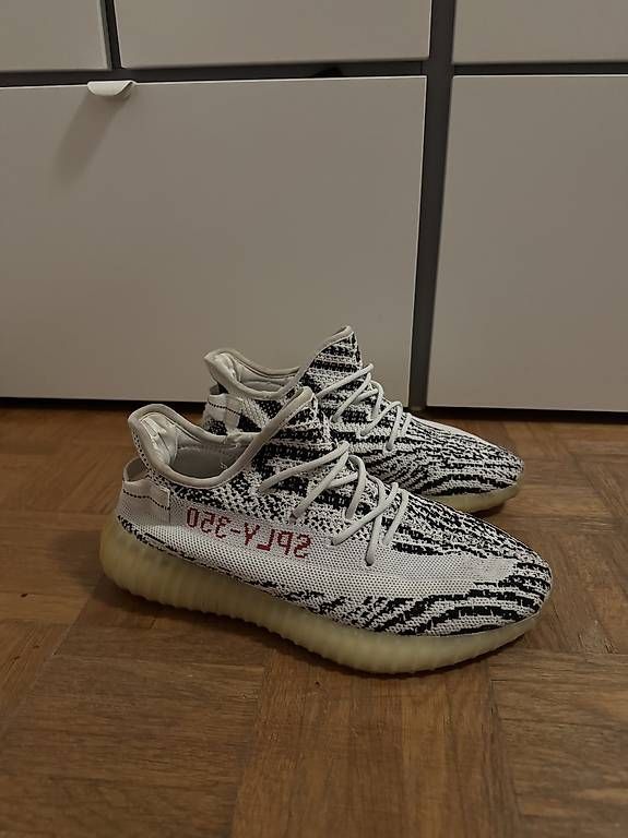 Herrenschuhe: Yeezy boost v2 zebra – Gebraucht aus Morges von bir_9rsr 2