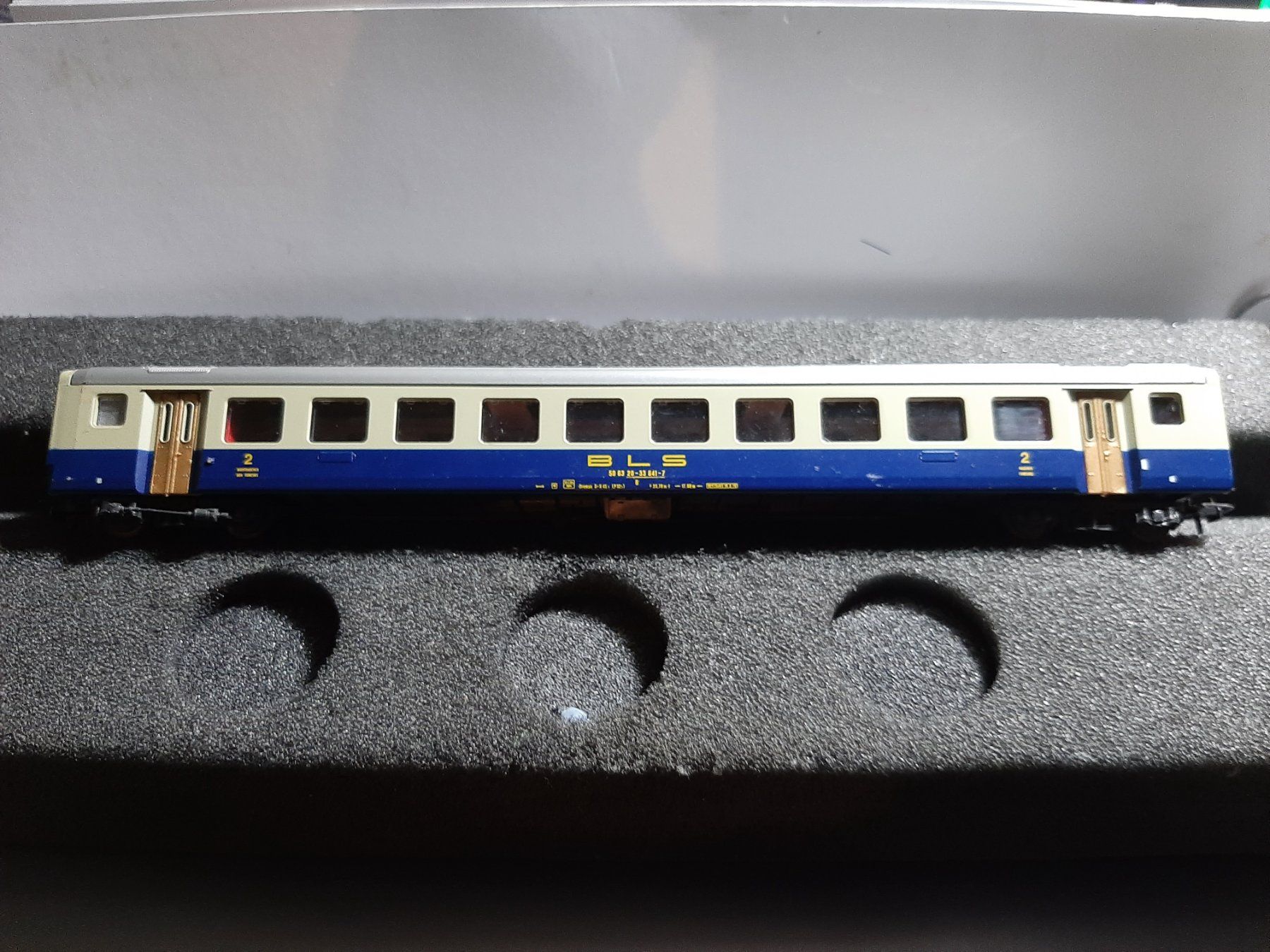 Roco Modelleisenbahnen: ROCO BLS 50 63 18-33 812-2 1CL – Gebraucht aus Avully von RIVALIS 1