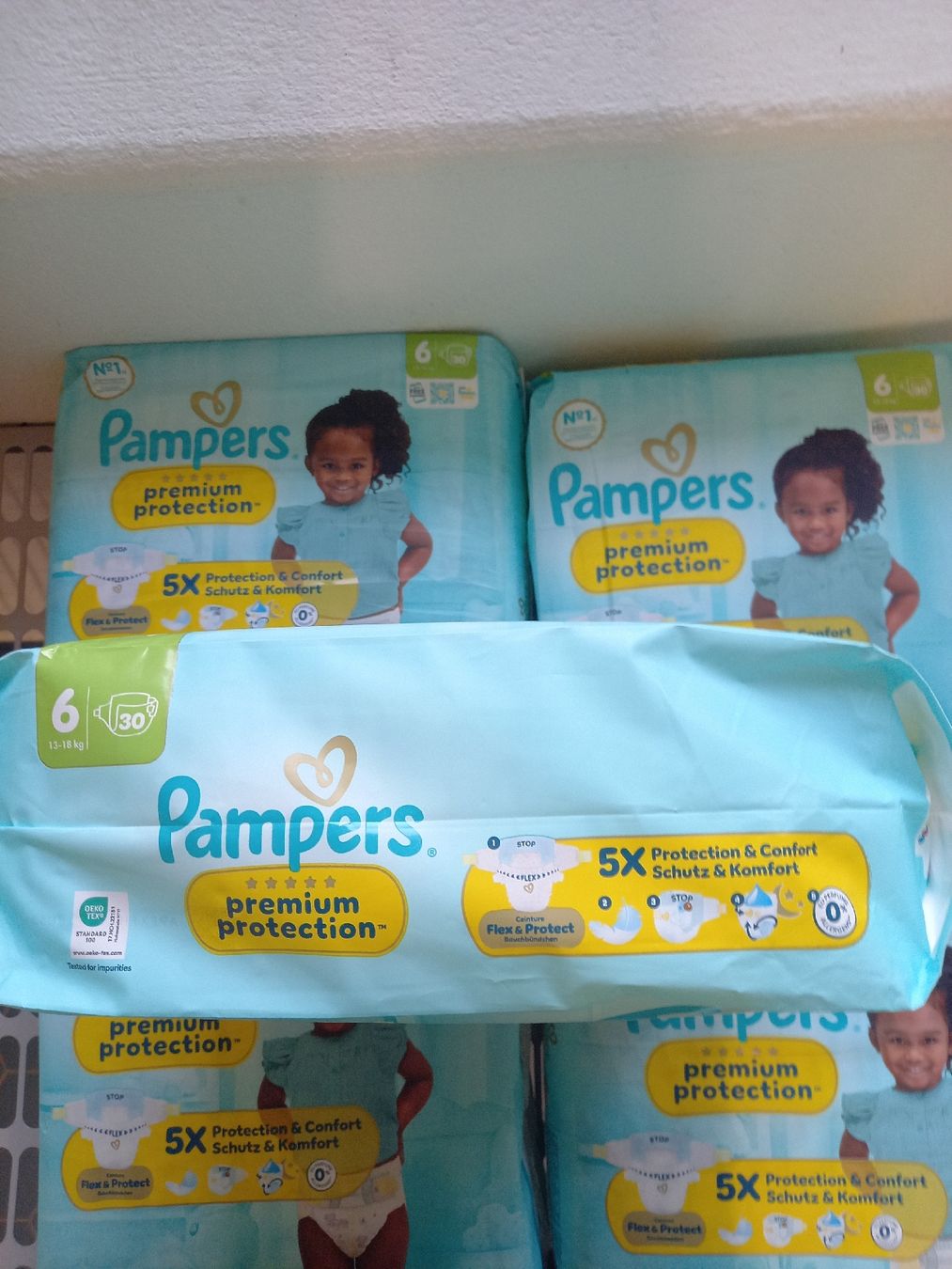Pampers Secchi per pannolini & Pannolini: Pampers "Premium Protection"; Grösse 6; 5 mal 30 Stk. – Nuovo e nell'imballaggio originale da Zürich venduto da HansBald 3