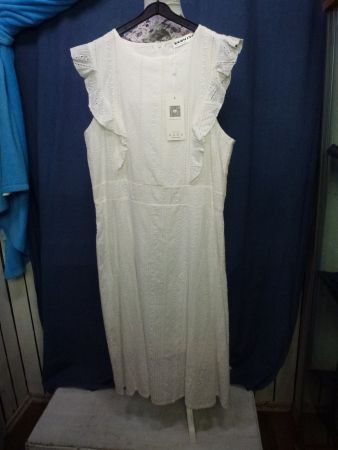 KLEID WEISS NEU MIT RÜSCHEN UNTERFÜTTERT BAUMWOLLE RV ETIKET