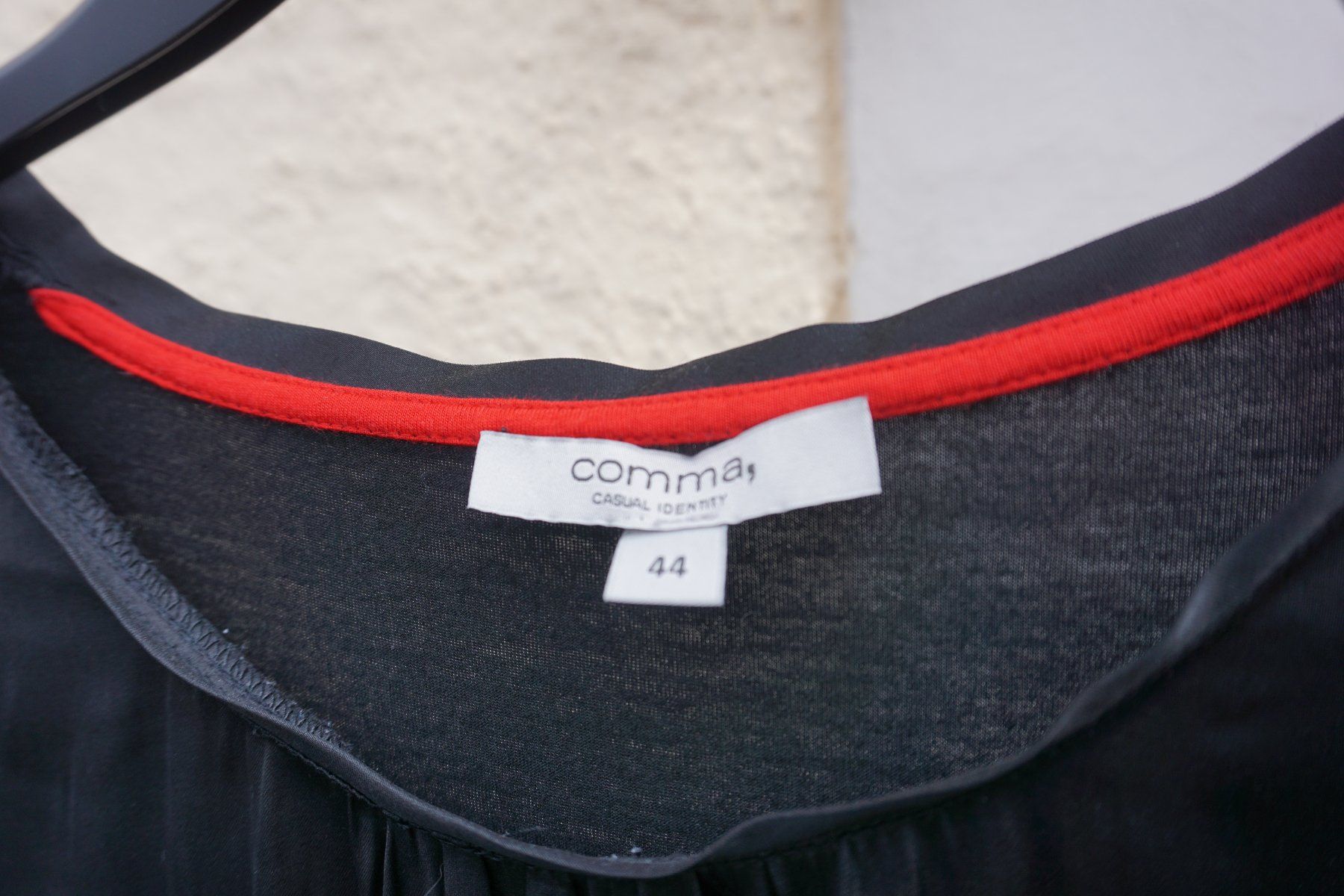 Comma Blusen: Bluse von Comma Grösse 44, schwarz – Gebraucht aus Zürich von einalemjena 2