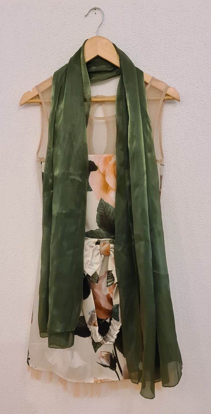 Kleider: Kleid Rosenmuster – Gebraucht aus Ruswil von DNAB 3