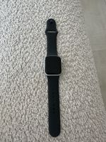 Apple Watch silber mit schwarzem Armband