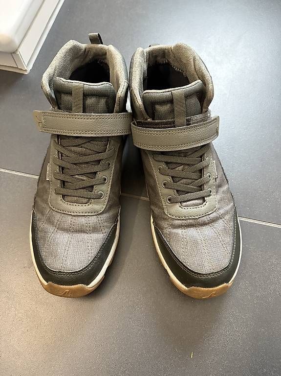 Decathlon Scarpe da uomo: Wander Schuhe Grösse 39 – Usato da Münchenstein venduto da Miresolese