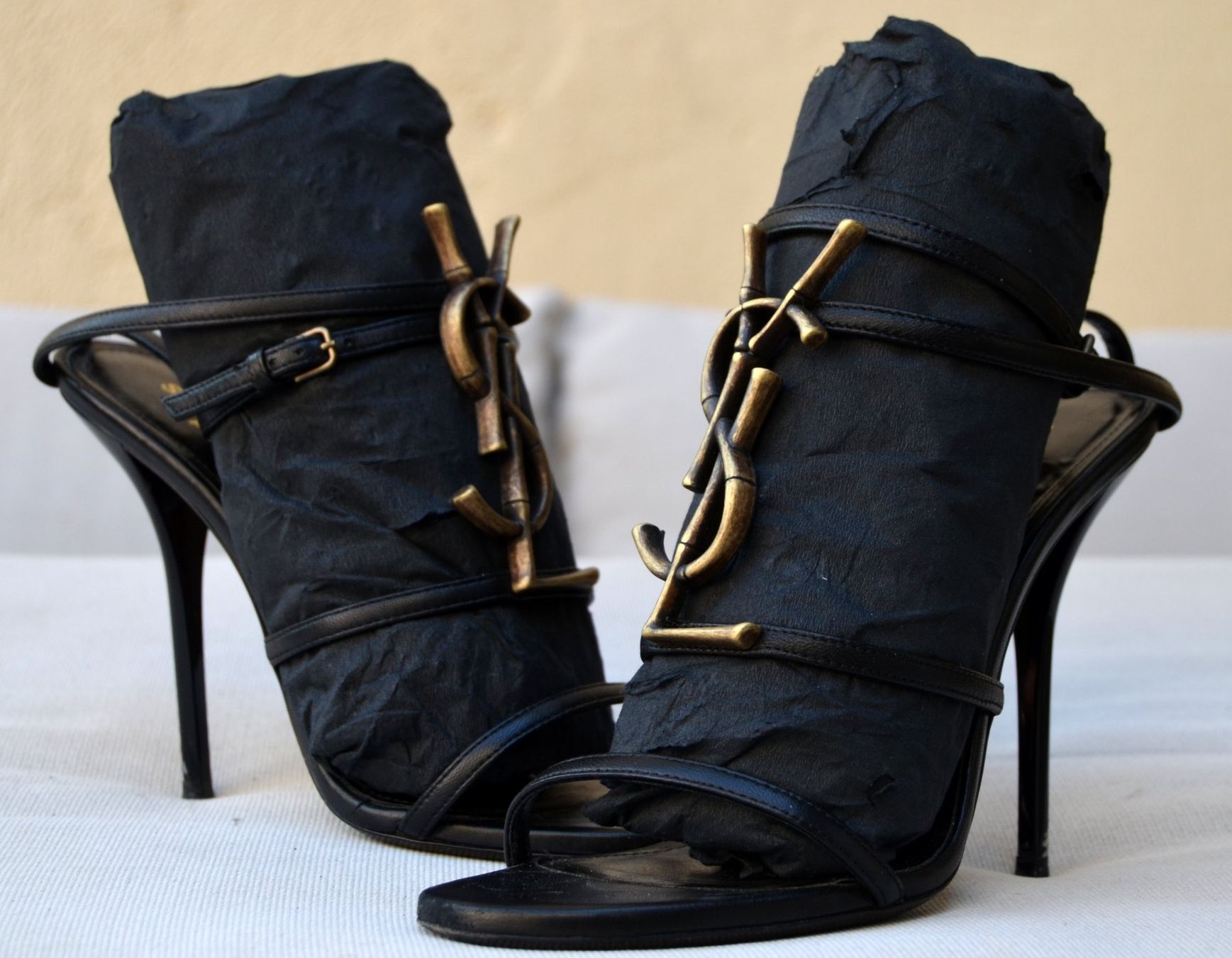 Saint Laurent Scarpe da donna: Yves Saint Laurent Pups .36 – Usato da Collonges venduto da Allegree 3