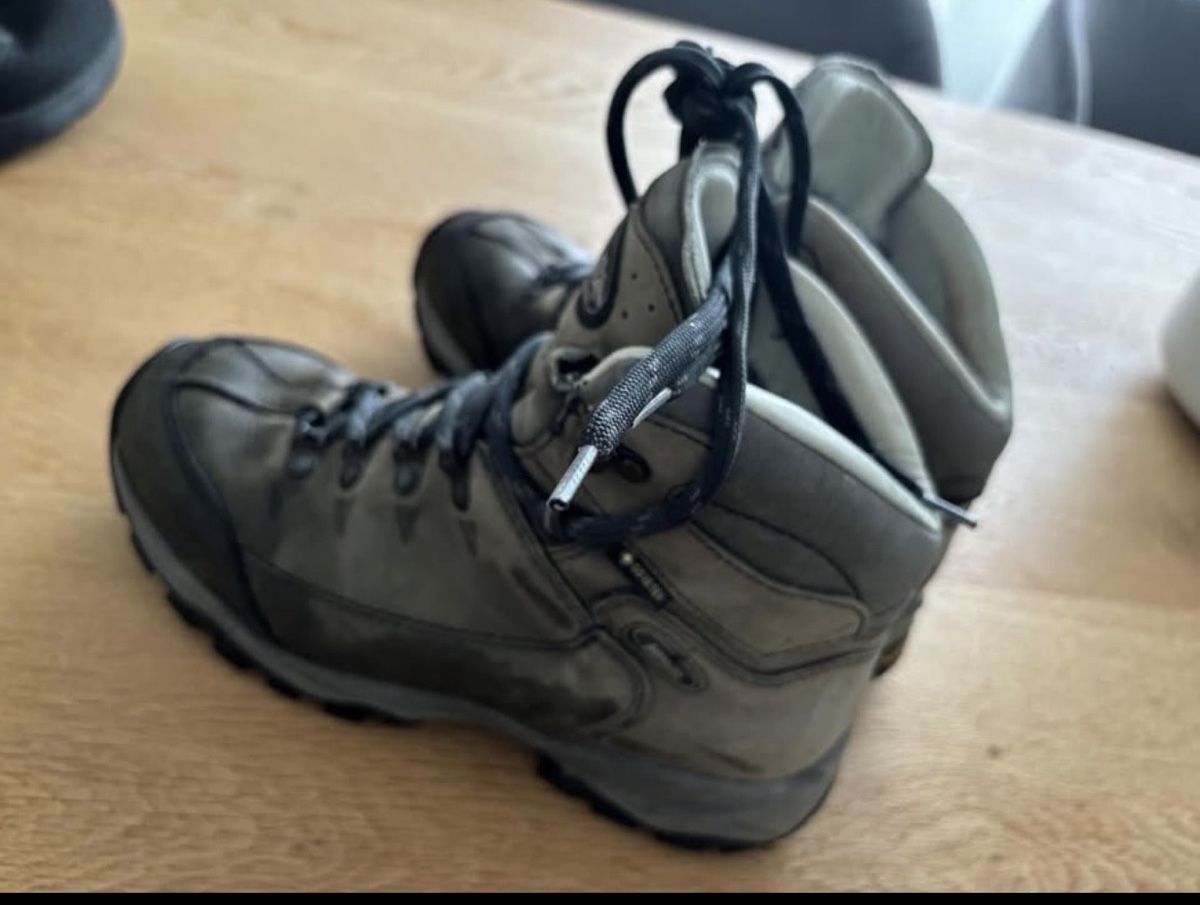 Meindl Scarpe da uomo: Wanderschuhe gr.39 MEiNDL – Usato da Zug venduto da Biki72 1