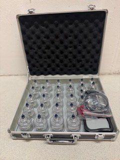 Massagegeräte: Schröpfglas Set Nine Needles - 26teilig – Gebraucht aus Horgen von florian.wiso 2