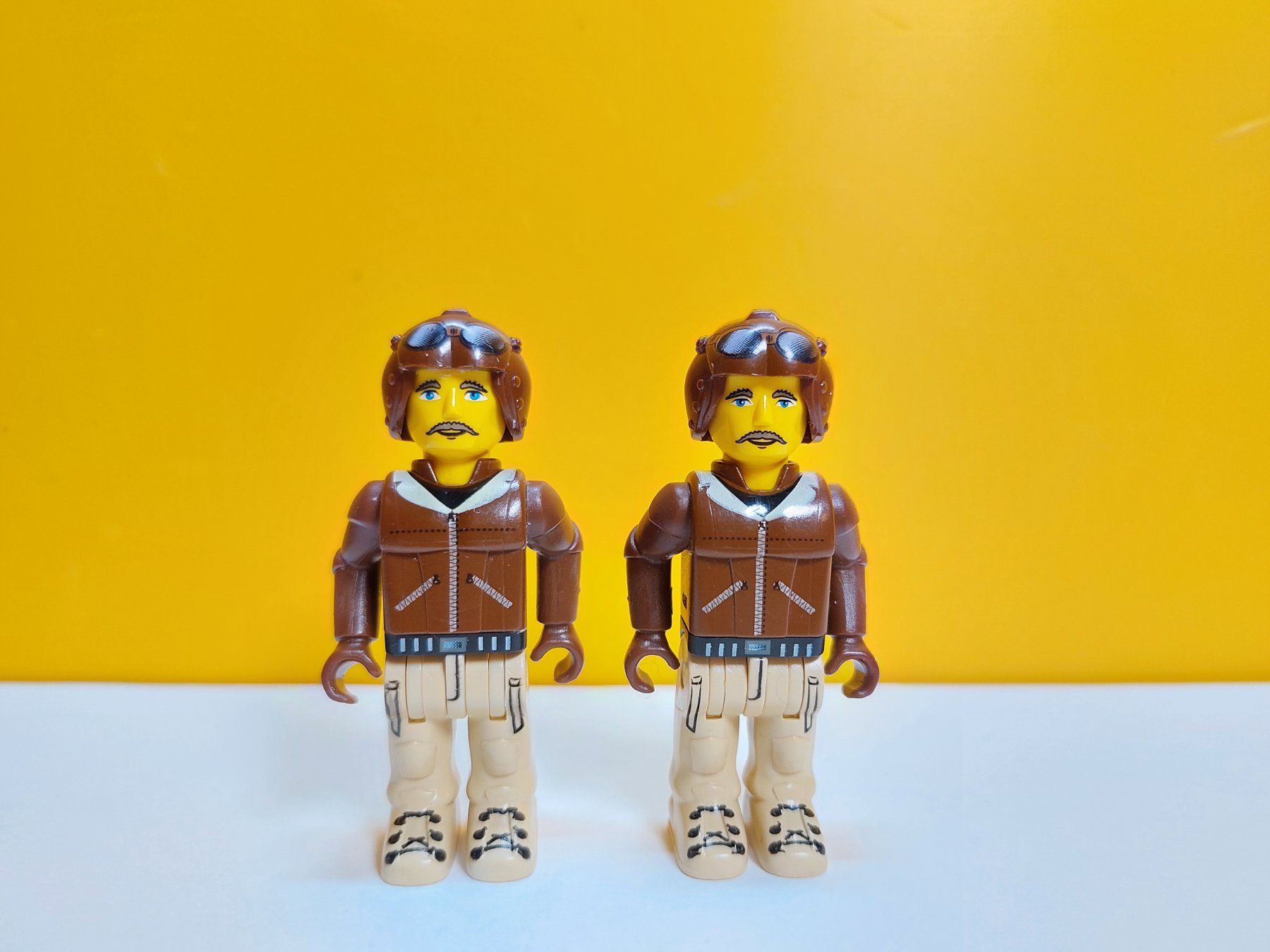 Lego Kit di costruzioni: LEGO 4 Juniors - 2 Figuren Pilot js008 Jack Stone – Usato da St.Gallen venduto da TinasBauundSpiel