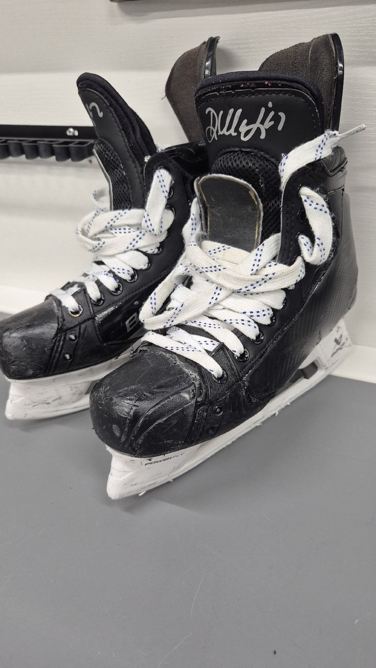 Bauer Pattini da ghiaccio: Original Denis Malgin Schlittschuhe – Usato da Bünzen venduto da Wisel45 1